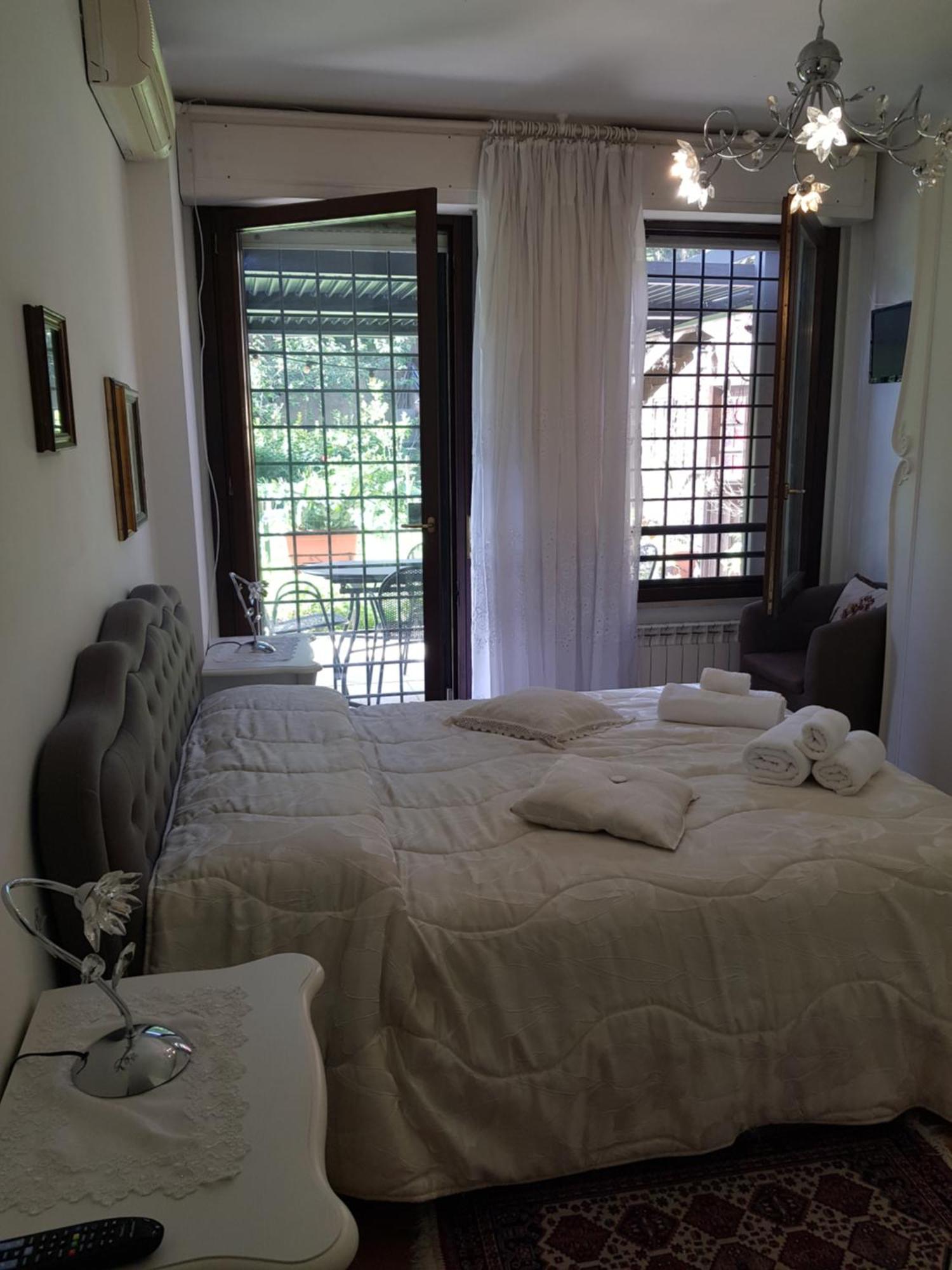 רומא Eur Charme Apt&Garden מראה חיצוני תמונה